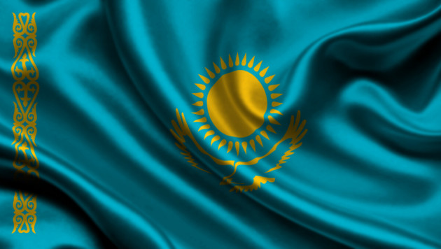 Самый большой флаг Казахстана развернули в поддержку заявки страны на проведение ЧМ-2027 по хоккею