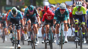 Звездный лидер "Астаны" финишировал вторым на этапе "Тур де Франс"