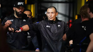 Первый бой после ухода из UFC: Дамир Исмагулов провел дуэль взглядов и процедуру взвешивания