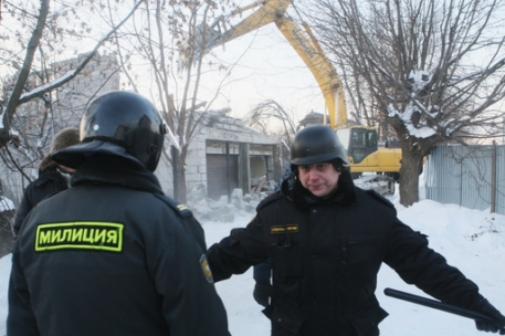 В Подмосковье дачников обязали снести незаконные постройки