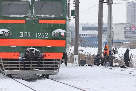 Подорвавших Октябрьскую железную дорогу нашли через интернет