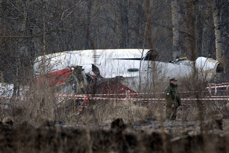 Польша вновь обвинила Россию в мародерстве под Смоленском