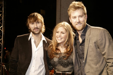 Lady Antebellum потеснили Sade в хит-параде Billboard 200 