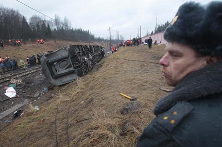 Рядом с местом подрыва "Невского экспресса" нашли письма