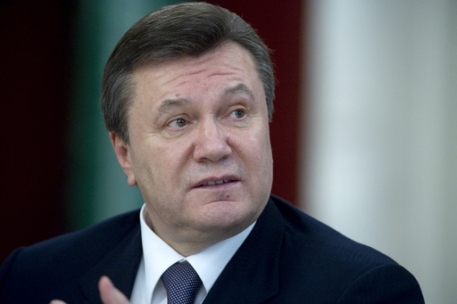 Янукович сменил 13 губернаторов Ющенко