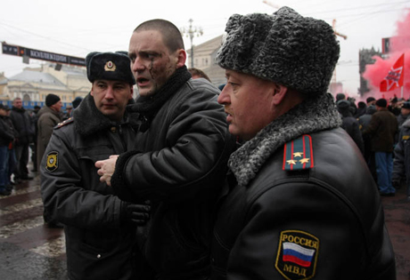 В "День гнева" в Москве оппозиционеры осадили ОВД "Тверское"