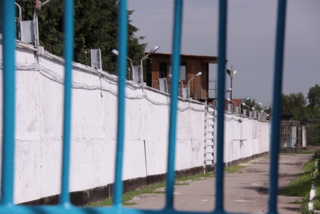 При штурме колонии в Акмолинской области погибли двое заключенных