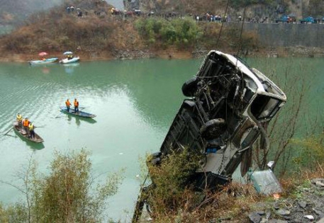 Жертвами автокатастрофы в Перу стали десять человек