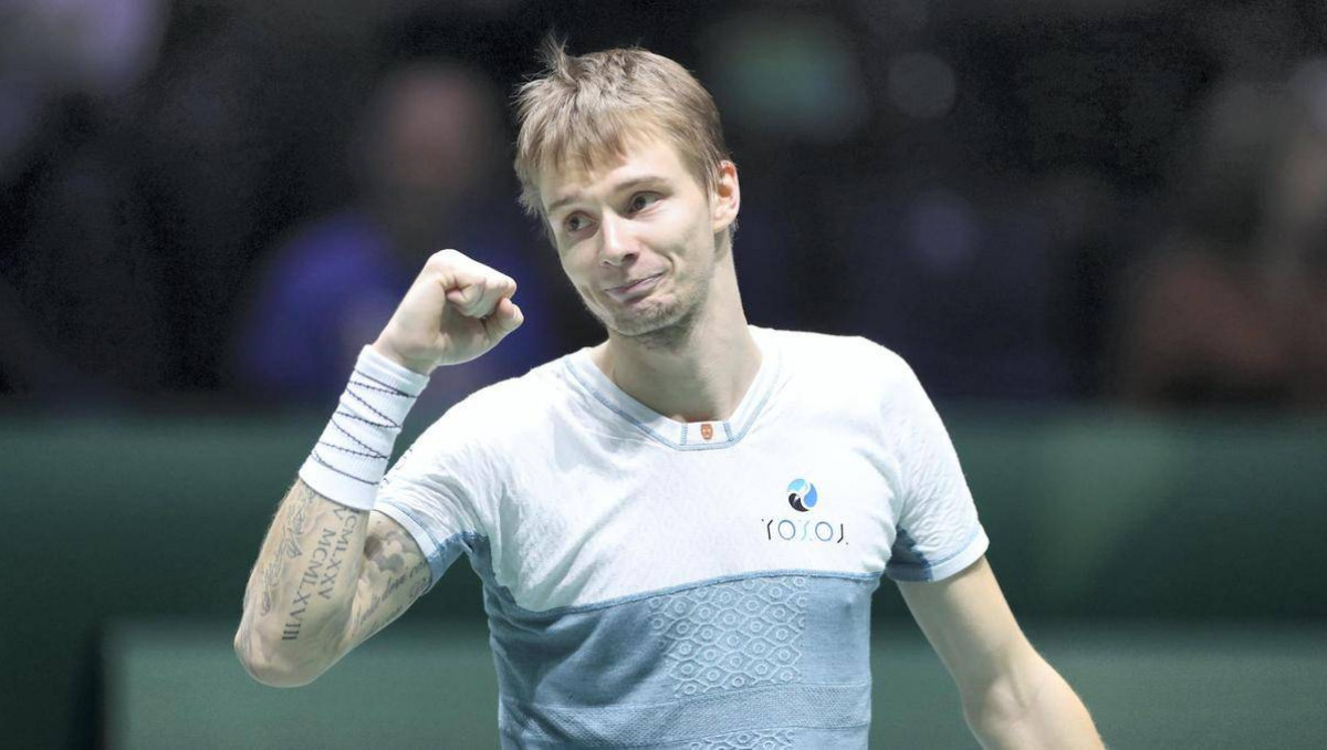 Бублик с победы стартовал на турнире ATP в Барселоне