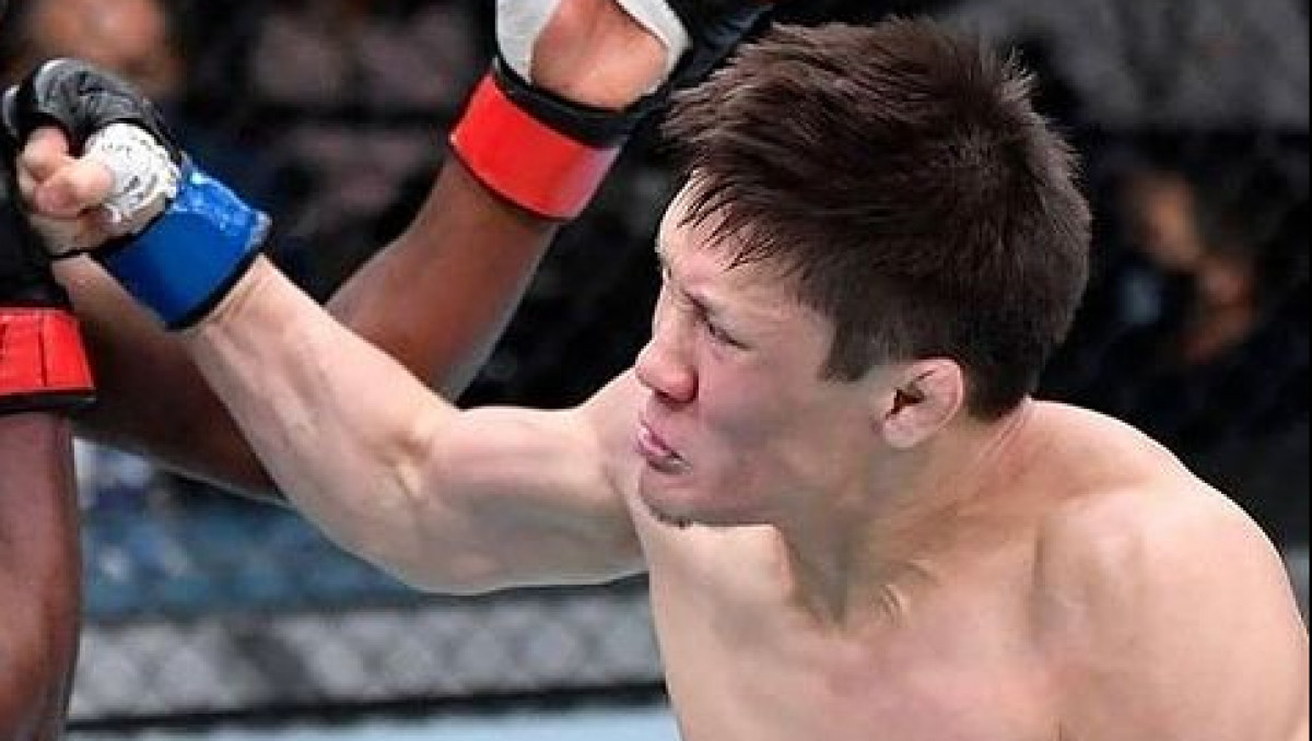 Покинет UFC? Эксперт назвал главную проблему Жумагулова после скандального поражения