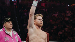 ©twitter.com/Canelo