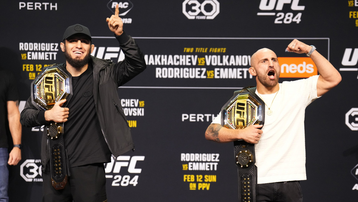 Прямая трансляция боя Махачев - Волкановски на турнире UFC 284