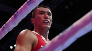 Казахстан с двумя нокдаунами выиграл битву у Узбекистана за медаль малого ЧМ по боксу