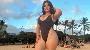 ©instagram.com/rachaelostovich