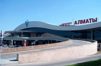 500 пассажиров Air Astana три дня прождали рейсы в аэропорту 